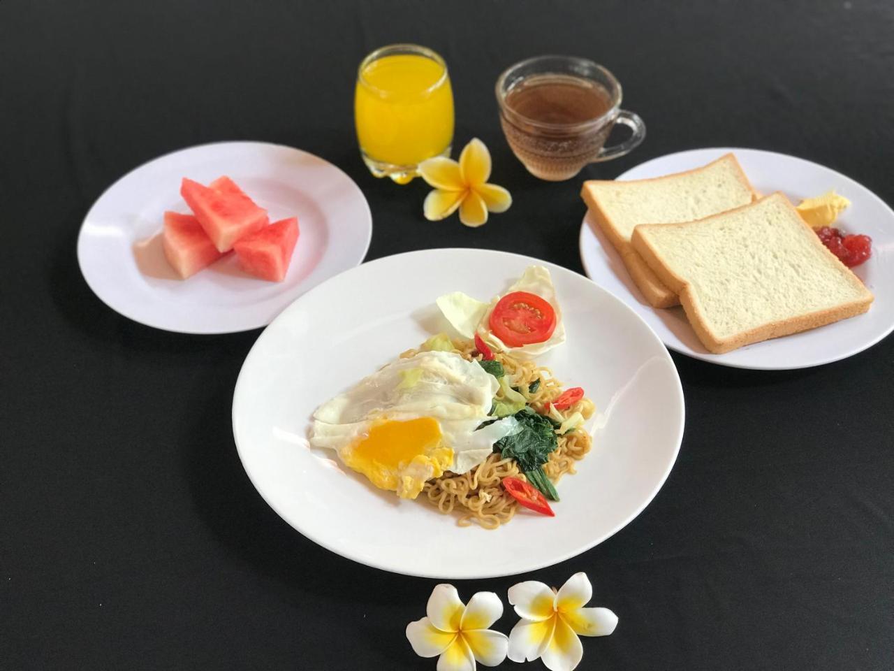 Agus Beach Inn Kuta Lombok Extérieur photo